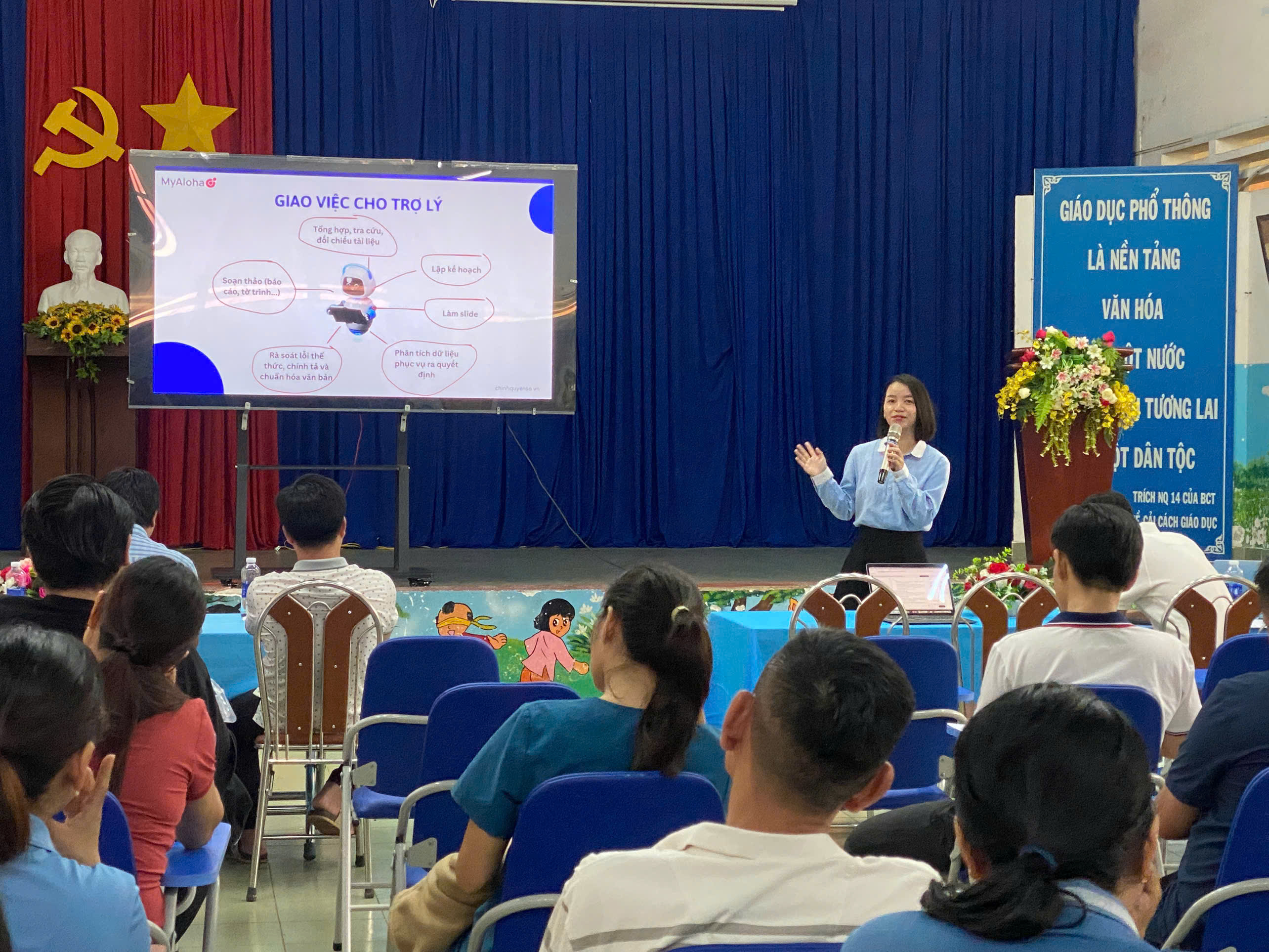 Chuyên đề “Giao việc cho trợ lý” với sự tham dự đông đảo của cán bộ, công chức tại Phường Bình Lộc, TP. Đồng Nai