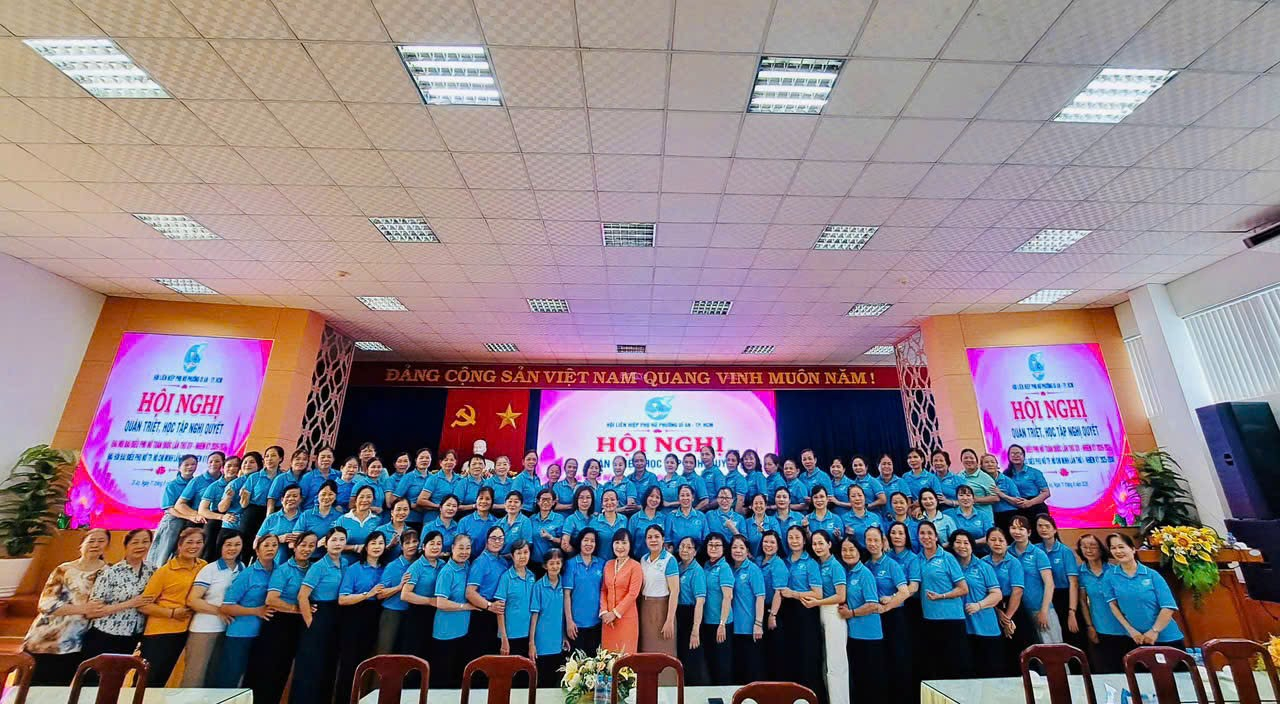 HỘI LHPN PHƯỜNG DĨ AN TỔ CHỨC HỘI NGHỊ QUÁN TRIỆT, HỌC TẬP NGHỊ QUYẾT ĐẠI HỘI ĐẠI BIỂU PHỤ NỮ CÁC CẤP