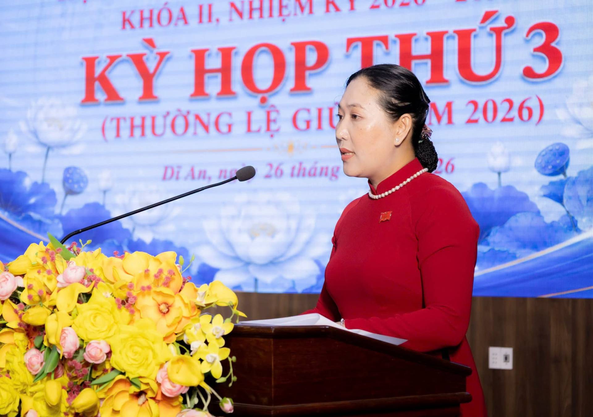 Có thể là hình ảnh về văn bản cho biết 'KHOA II, NHIỆM AI THỨ3 KỲ HOP (THƯỜNG LỆ GIb M 2026) Di DiAn,n An, 26 tháng 26'