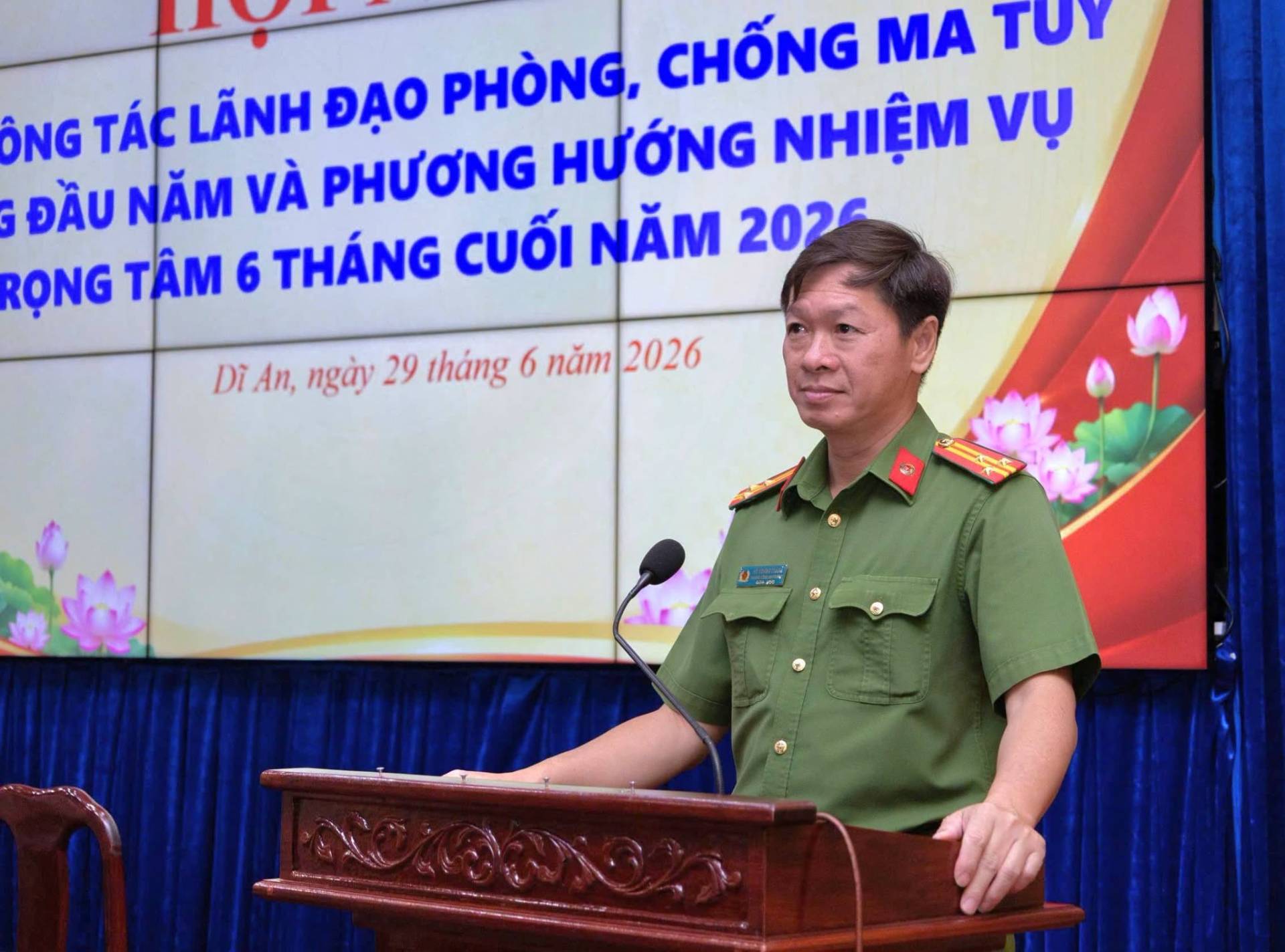 Có thể là hình ảnh về văn bản cho biết 'ÔNG TÁC LÃNH ĐẠO PHÒNG, CHỐNG MA ΤυΥ ĐẦU NĂM VÀ PHƯƠNG HƯỚNG NHIỆM VỤ RỌNG TÂM 6 THÁNG CUỐI NĂM 2026 Di DiAn, An, ngày 29 tháng 6 năm 2026'