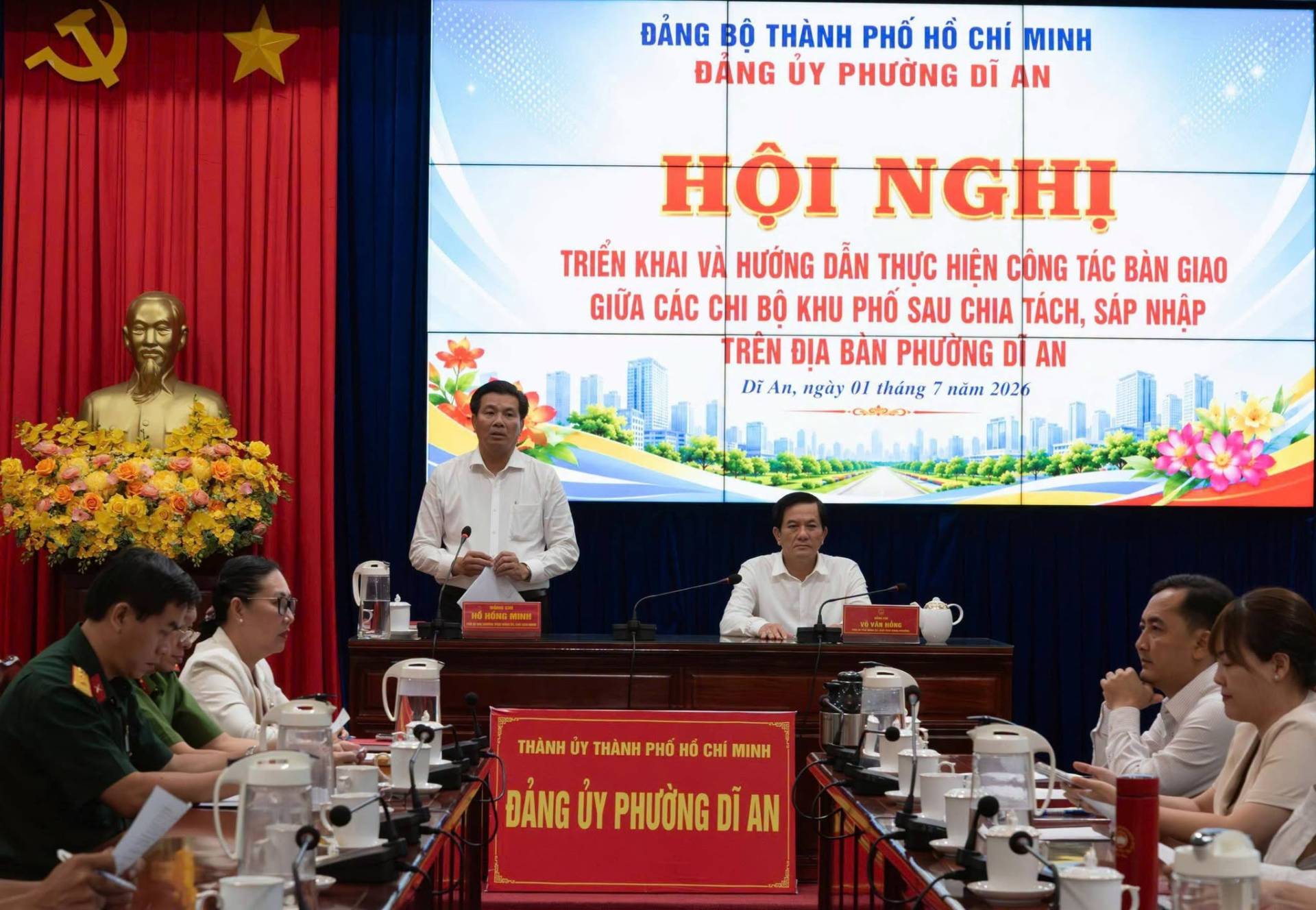 C&oacute; thể l&agrave; h&igrave;nh ảnh về văn bản cho biết 'ĐẢNG BỘ TH&Agrave;NH PHỐ HỒ CH&Iacute; MINH ĐẮNG ύ&gamma; PHƯỞNG DI AN เ H&Ocirc;I NGHỊ TRIỂN KHI V&Agrave; HƯỚNG DẪN THỰC HIỆN C&Ocirc;NG T&Aacute;C B&Agrave;N GIAO GIỮA C&Aacute;C CHI BỘ KHU PH&Ocirc; SAU CHIA T&Aacute;CH, S&Aacute;P NHẬP TREN ĐỊA BAN PHƯỜNG DI AN D&igrave; An, ng&agrave;y 01 th&aacute;ng năm 2026 THẢNH &Uacute;Y TH&Agrave;NH PH&Oacute; TH&Acirc;NH&Uuml;YTHANHPH&Oacute;H&Oacute;CHİMINH HỐ CHỈ MINH Đ&Aacute;NG &Uacute;Y PHƯỜNG DĨ AN'