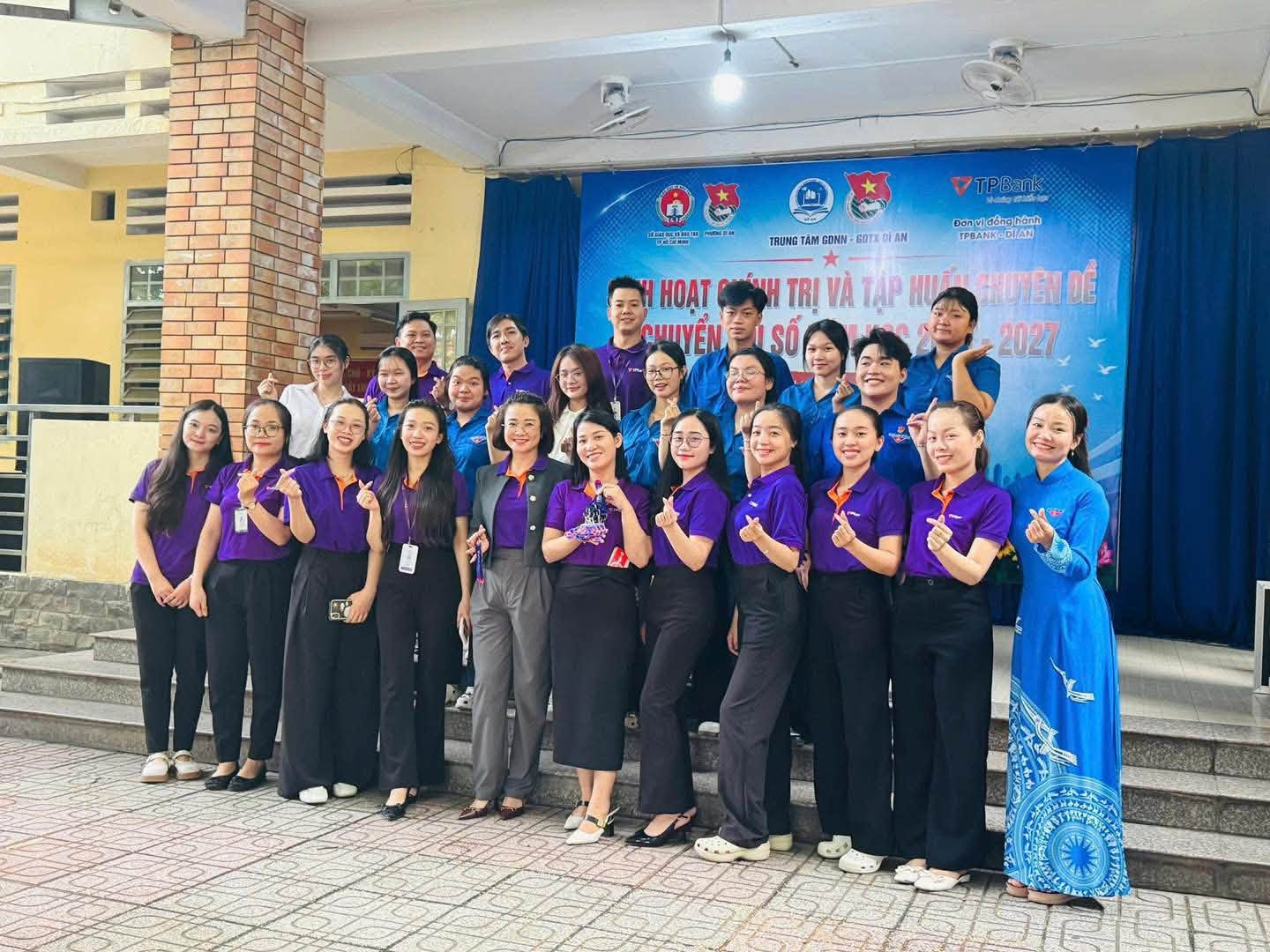 ĐOÀN PHƯỜNG DĨ AN TUYÊN TRUYỀN KỸ NĂNG SỬ DỤNG TÀI KHOẢN NGÂN HÀNG AN TOÀN