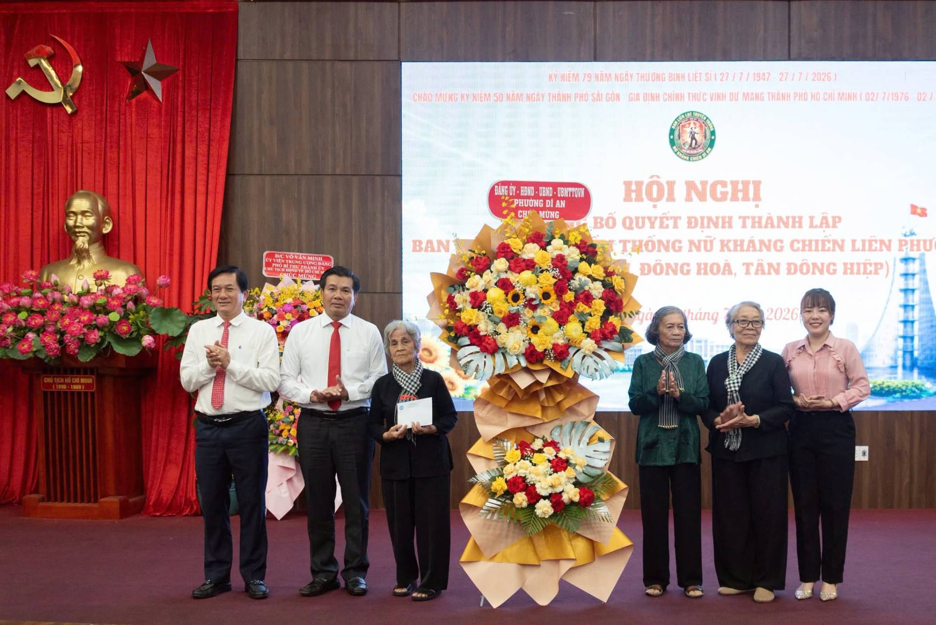 C&oacute; thể l&agrave; h&igrave;nh ảnh về &lrm;văn bản cho biết '&lrm;له CH&Atilde;O MỪNG NI&Ecirc;M HTиeM NGAY TH&Aacute;NH PHO NG&Acirc;Y THƯƠNG INHUIETS G&Oacute;N GI IA DINI CHINH 1947 27 717/202 /2026) VIHH DU MANG THAMИ PHO CH MINH 02/7/1976 02 CNEU- ETND-CE PHƯƠNG NUNG BAN H&Ocirc;I NGHI BỖ QUYẾT ĐỊNH TH&Agrave;NH LẬP TH&Ocirc;NG มบี KH&Aacute;NG CHI&Ecirc;N LI&Ecirc;N PHU Đ&Ocirc;NG HOA, TAN Đ&Ocirc;NG HIỆP) h&aacute;ng 2026 1&lrm;'&lrm;