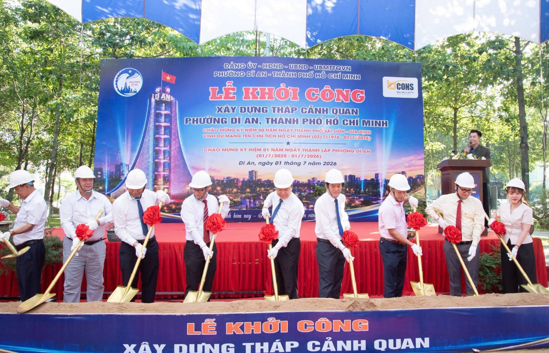 Có thể là hình ảnh về một hoặc nhiều người và văn bản cho biết 'TR DAN ĐẮNG ών UBND UBMTTEVN PHƯƠNG AN- THÀNH PHỐ Ho CHI MINH LỄ ΚHΟΊ CÔNG XÂY DỰNG THẤP CẢNH QUAN PHƯỞNG DI AN. THẢNH PHO CHÍ MINH NIÊM NIỆM5 ΟΝΔ NGAYT ΡHό ชมเราต SẢIGON- SÁIGON-GIA ĐỊNH TEN CONS *一 CHAO MỪNG KY NIỆM NAMI NGÀY NGÀY THÀNH LẬP PHƯÔNG (01/7 /7/2026) DT An, ngày tháng năm 2026 肝油 AN nah AM. ព្ឋ ថ.វ XÂY LỄ หมฮ๊ CÔNG G DƯỮNG THÁP CẢNH QUAN'