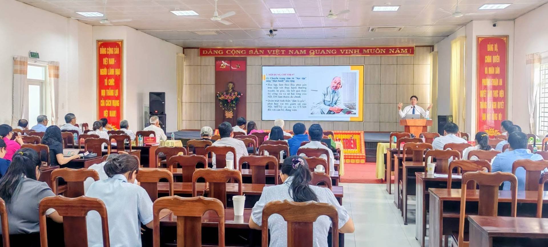 TỔ CHỨC HỘI NGHỊ THÔNG TIN THỜI SỰ QUÝ III NĂM 2026