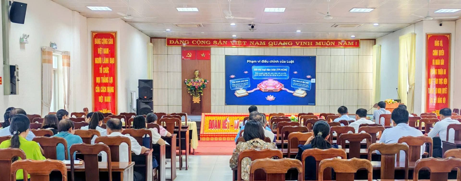 ĐẢNG ỦY PHƯỜNG THUẬN AN THAM DỰ HỘI NGHỊ TRỰC TUYẾN BÁO CÁO VIÊN THÁNG 9/2026