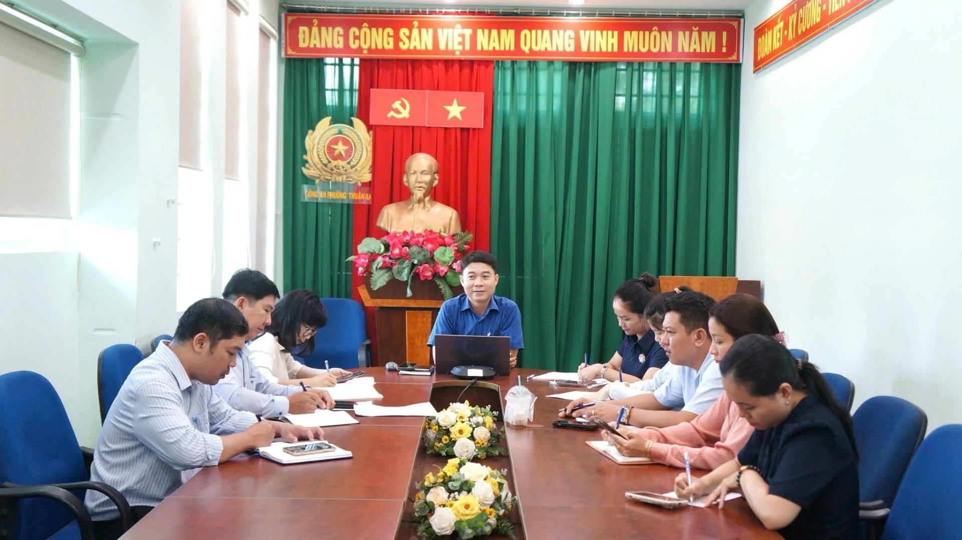 PHƯỜNG THUẬN AN HỌP BAN TỔ CHỨC CUỘC THI TRỰC TUYẾN TÌM HIỂU VỀ CHUYỂN ĐỔI SỐ, CẢI CÁCH HÀNH CHÍNH VÀ PHÁP LUẬT NĂM 2026