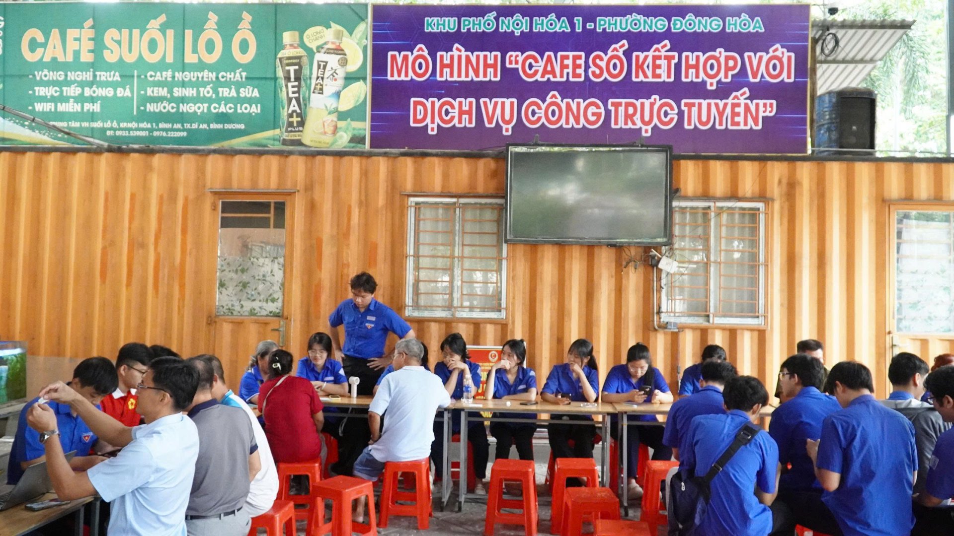 KHU PHỐ NỘI HOÁ 1, PHƯỜNG ĐÔNG HÒA RA MẮT MÔ HÌNH “CAFE SỐ KẾT HỢP VỚI DỊCH VỤ CÔNG TRỰC TUYẾN”