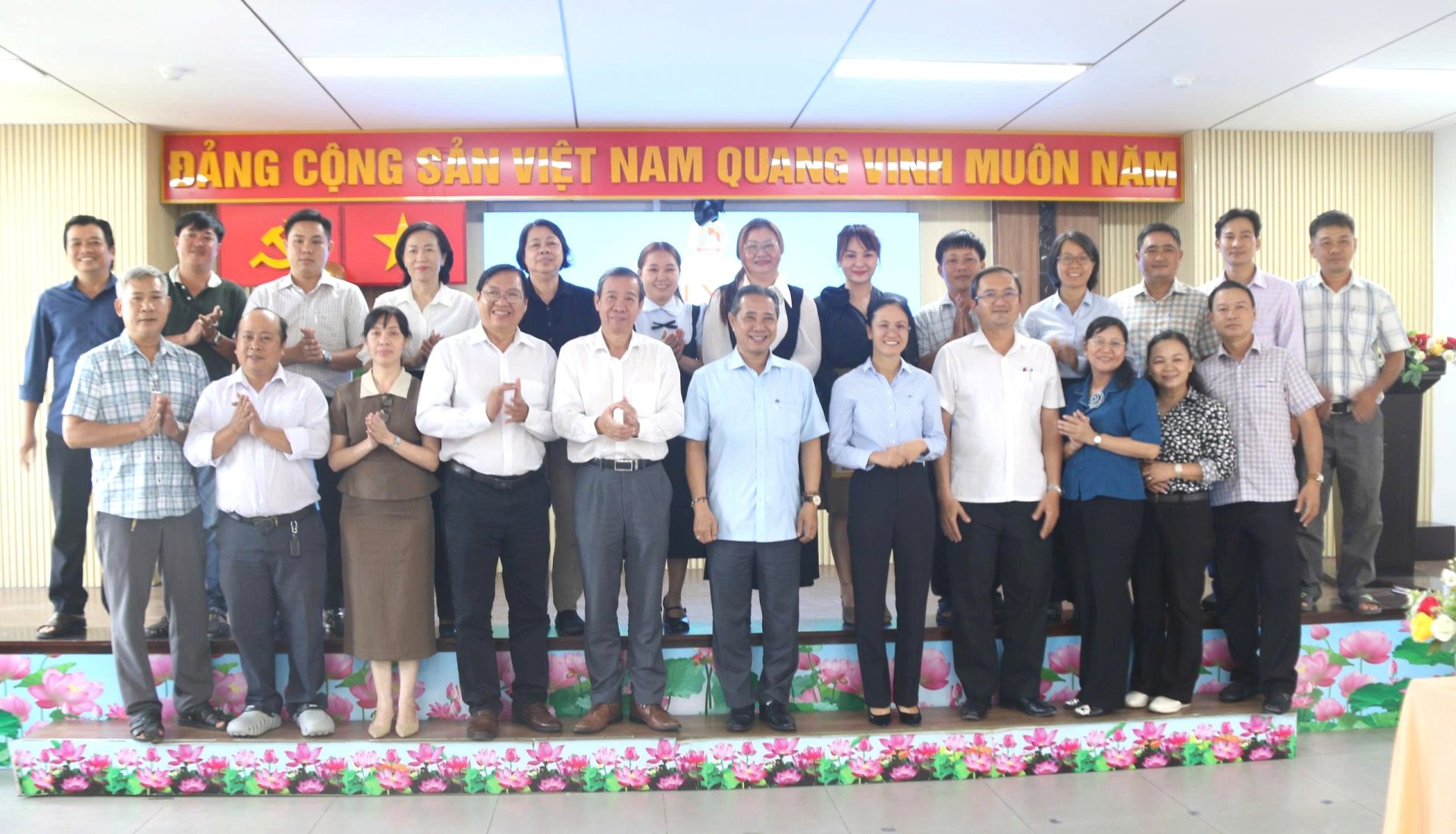 UBND XÃ BÀ ĐIỂM TỔ CHỨC HỘI NGHỊ SƠ KẾT 9 THÁNG KẾT QUẢ  THỰC HIỆN CÔNG TÁC QUẢN LÝ NHÀ NƯỚC TRONG LĨNH VỰC Y TẾ VÀ HOẠT ĐỘNG TRẠM Y TẾ