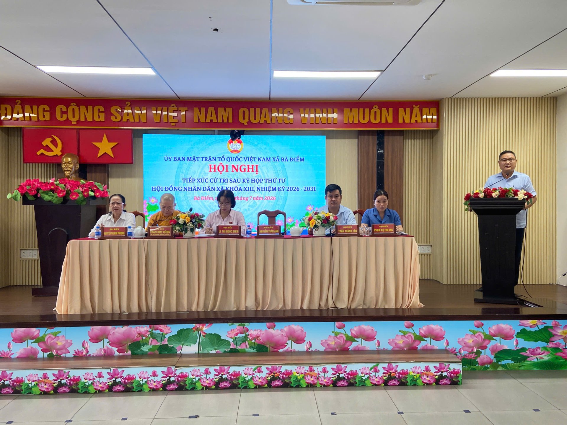 TỔ ĐẠI BIỂU HĐND XÃ BÀ ĐIỂM TIẾP XÚC VỚI CỬ TRI
