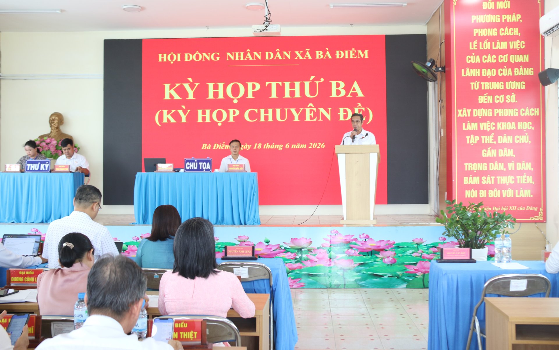 HĐND XÃ BÀ ĐIỂM TỔ CHỨC KỲ HỌP THỨ BA (KỲ HỌP CHUYÊN ĐỀ)