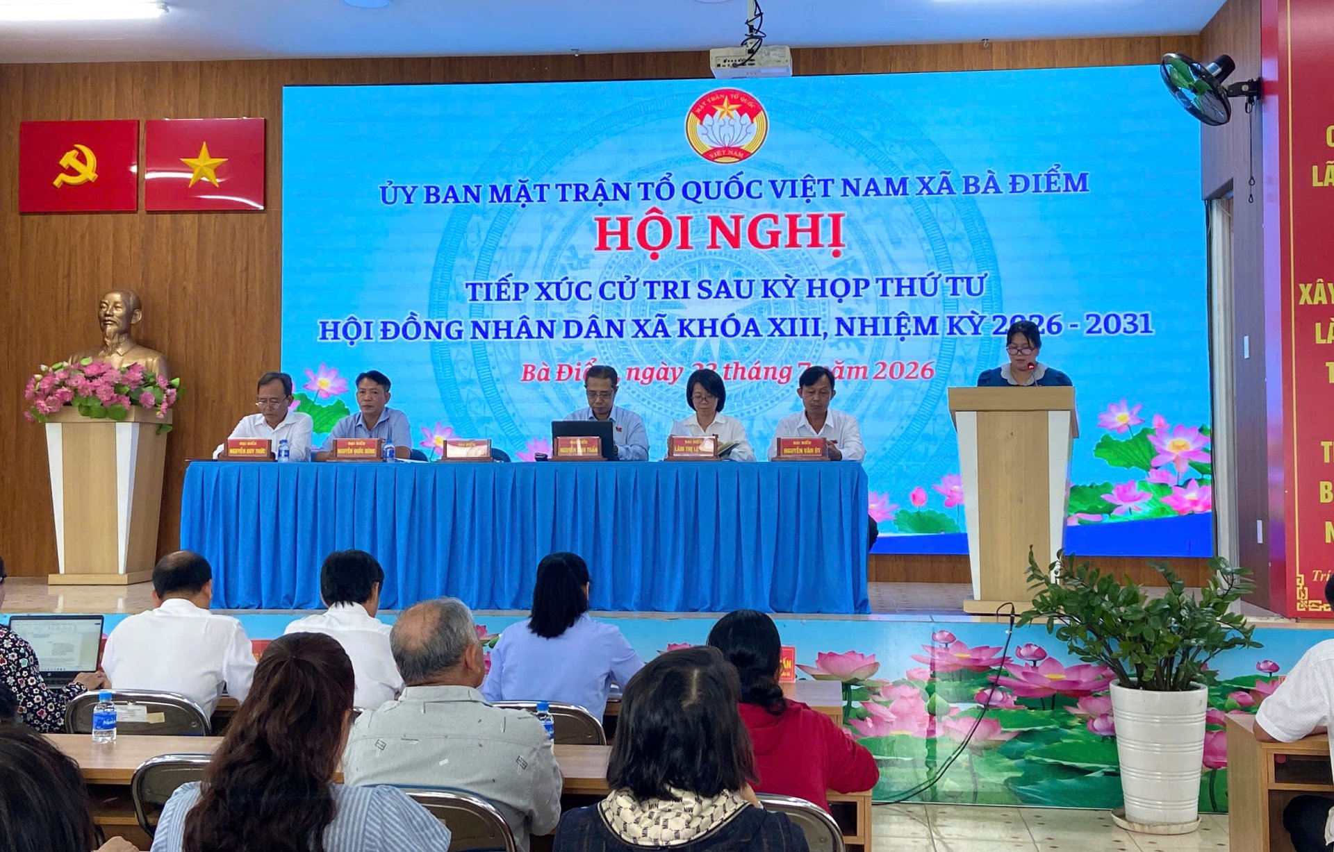 HỘI NGHỊ TIẾP XÚC VỚI CỬ TRI SAU KỲ HỌP THỨ TƯ  CỦA HĐND XÃ BÀ ĐIỂM