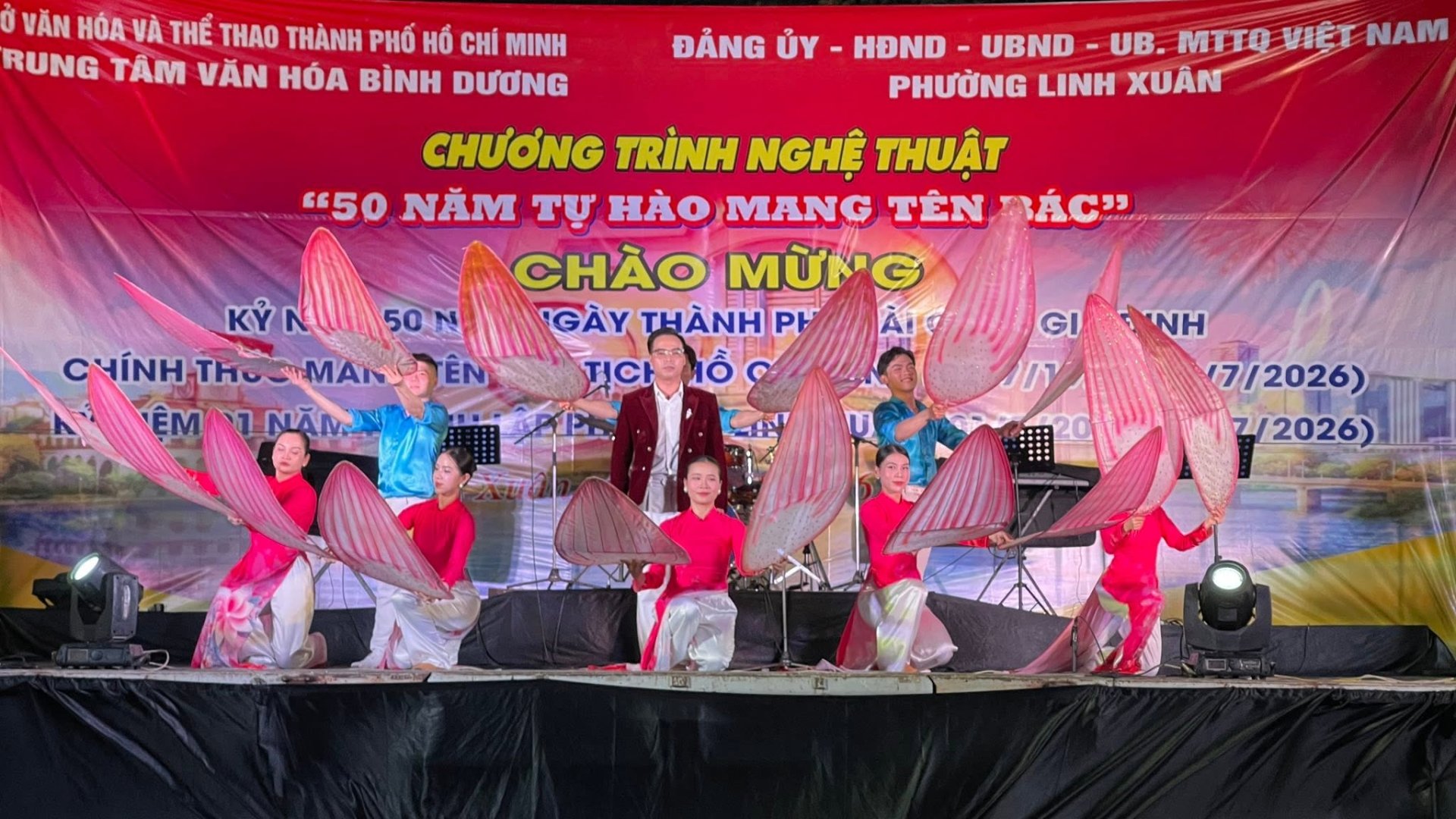 CHƯƠNG TRÌNH NGHỆ THUẬT "50 NĂM TỰ HÀO MANG TÊN BÁC"
