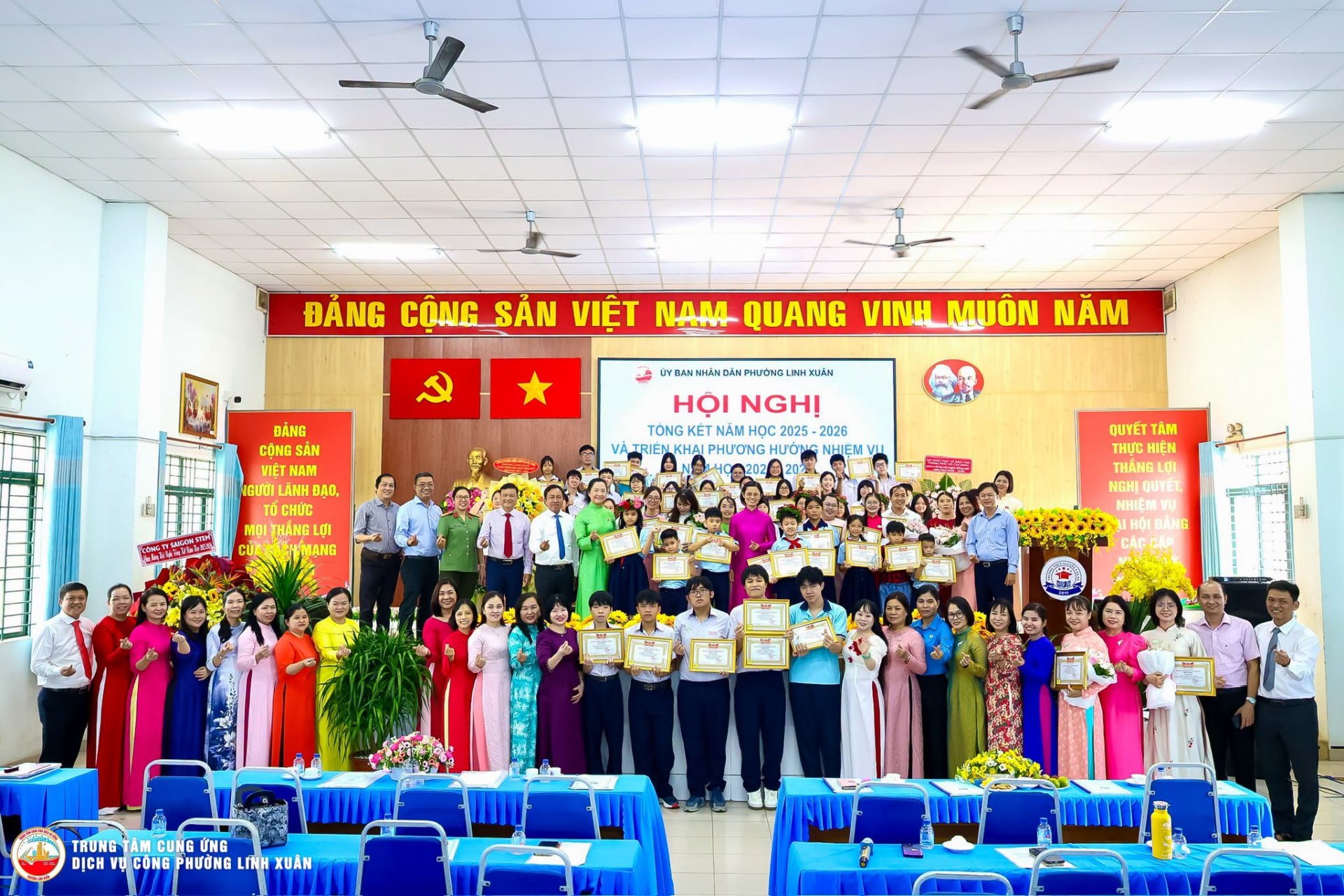 HỘI NGHỊ TỔNG KẾT NĂM HỌC 2025 - 2026 VÀ TRIỂN KHAI NHIỆM VỤ NĂM HỌC 2026 - 2027