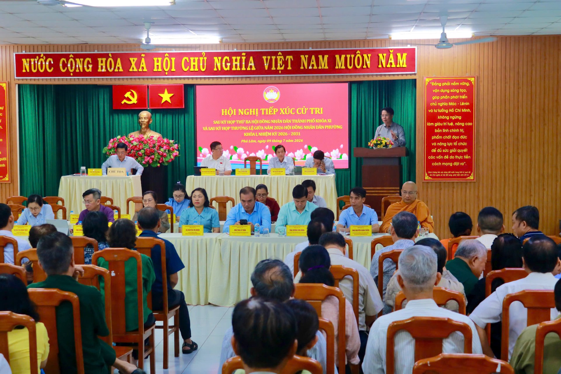 TẬP TRUNG LẮNG NGHE, GIẢI QUYẾT KỊP THỜI CÁC Ý KIẾN CHÍNH ĐÁNG CỦA CỬ TRI