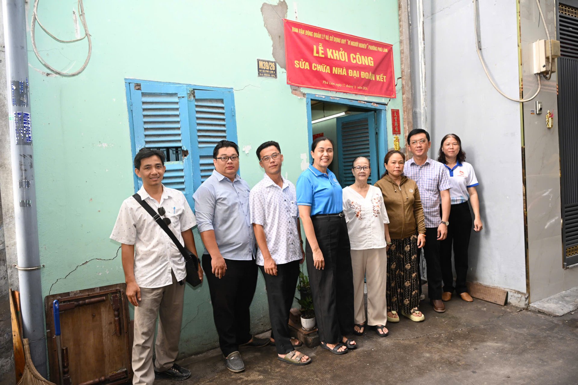KHỞI CÔNG SỬA CHỮA NHÀ ĐẠI ĐOÀN KẾT CHO HỘ GIA ĐÌNH BÀ CHUNG ÁI