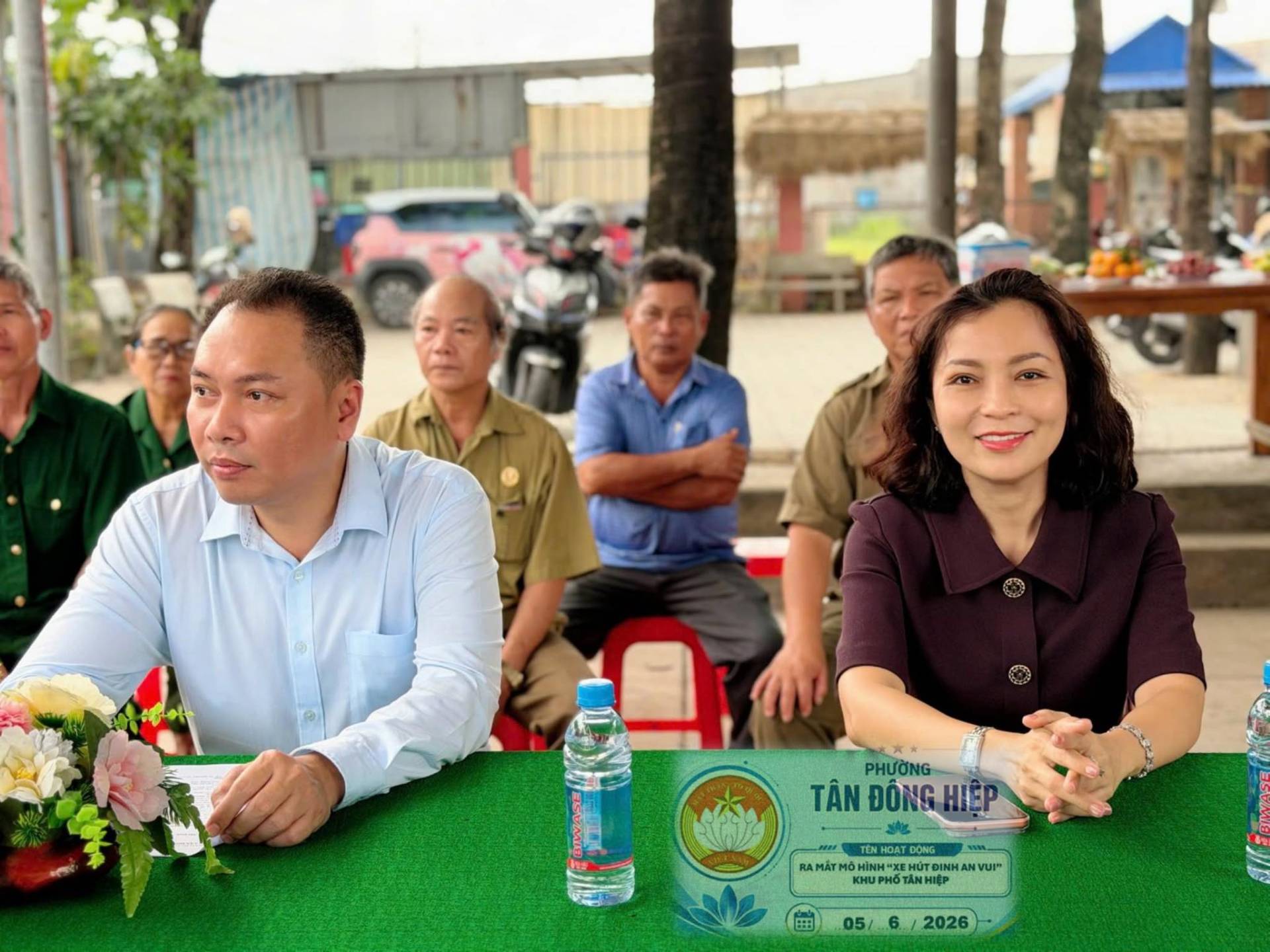 Có thể là hình ảnh về một hoặc nhiều người và văn bản cho biết 'PHƯỜNG TÂN ĐÔNG TÂNĐÓNGHIỆP HIỆP mer KHUPH HÚTDINHA VUI 05 6/ 05/6/2026 2026'