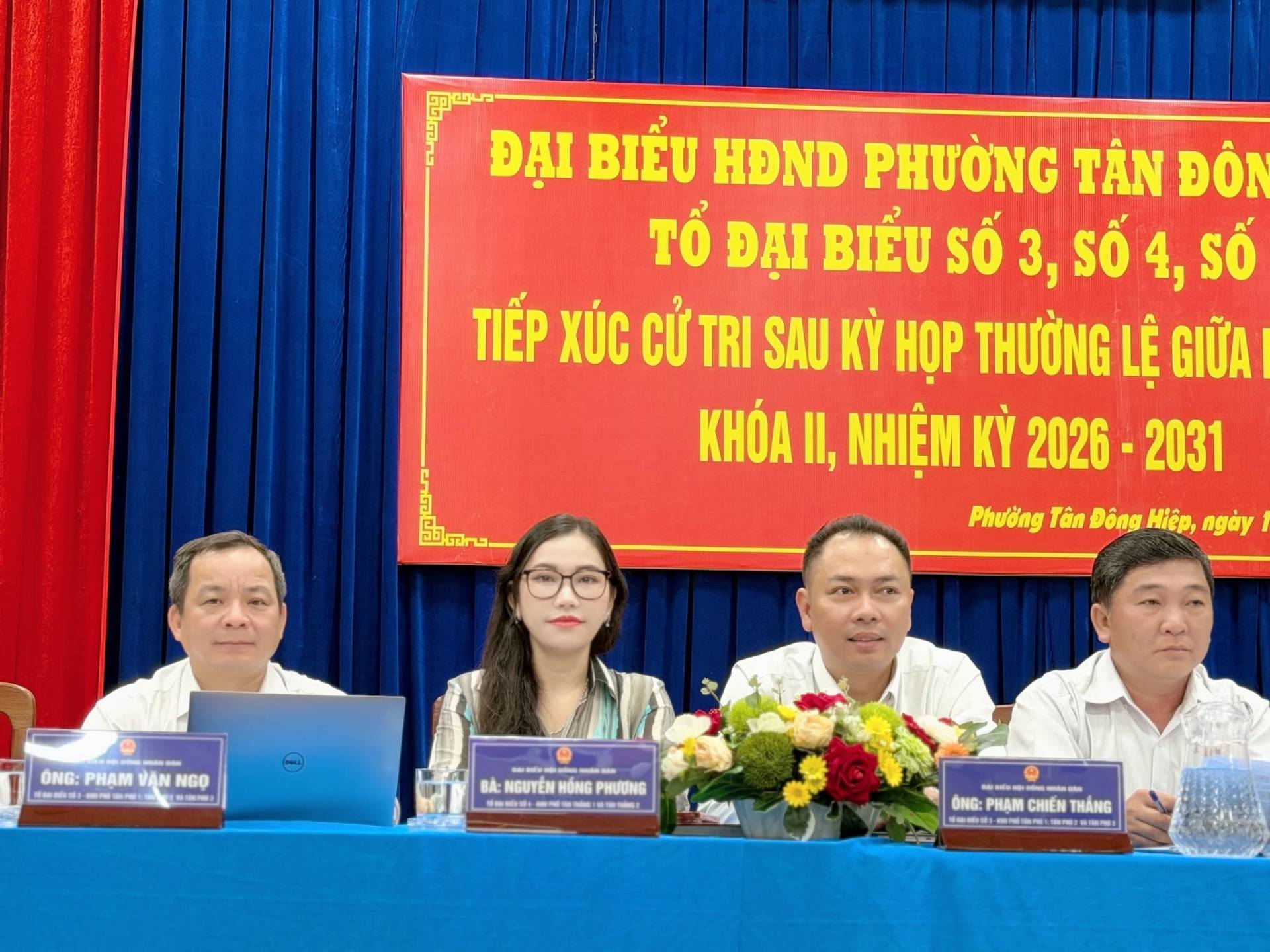 Có thể là hình ảnh về văn bản cho biết 'O ĐẠI BIỀU HĐND PHƯỜNG TÂN ĐÔN TỔ ĐẠI BIỂU SỐ 3, SỐ 4, SỐ TIẾP XÚC CỬ TRI SAU KỲ HỌP THƯỜNG LỆ KHÓA , NHIỆM KỲ 2026 2031 Phưởng Tân Đông Hiệp, ngày ប្រន ညလ ÔNG:PHAMVANNGO ONGPHAMVAN.NGO 税番間) - ÔNG: PHAM VẬN NGO BÁ:NGUYÉNHÓNGPHUUNG BA: NGUYEN HÓNG PHƯƠNG SMS -SN ÔNG: PHAM CHIEN THÁNG 1mn0s8 ÔNG:PHAMCHIÉNTHÁNG INPU 税出限1'