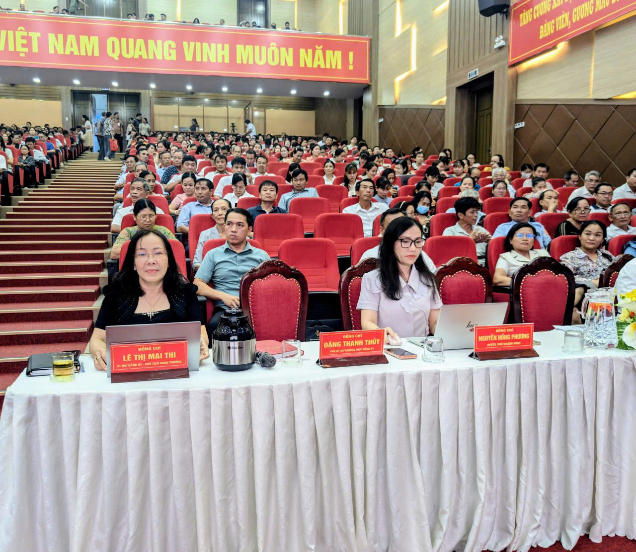 ĐẢNG ỦY PHƯỜNG TÂN ĐÔNG HIỆP TỔ CHỨC HỘI NGHỊ QUÁN TRIỆT, TRIỂN KHAI THỰC HIỆN NGHỊ QUYẾT HỘI NGHỊ   LẦN THỨ BA BAN CHẤP HÀNH TRUNG ƯƠNG ĐẢNG KHÓA XIV