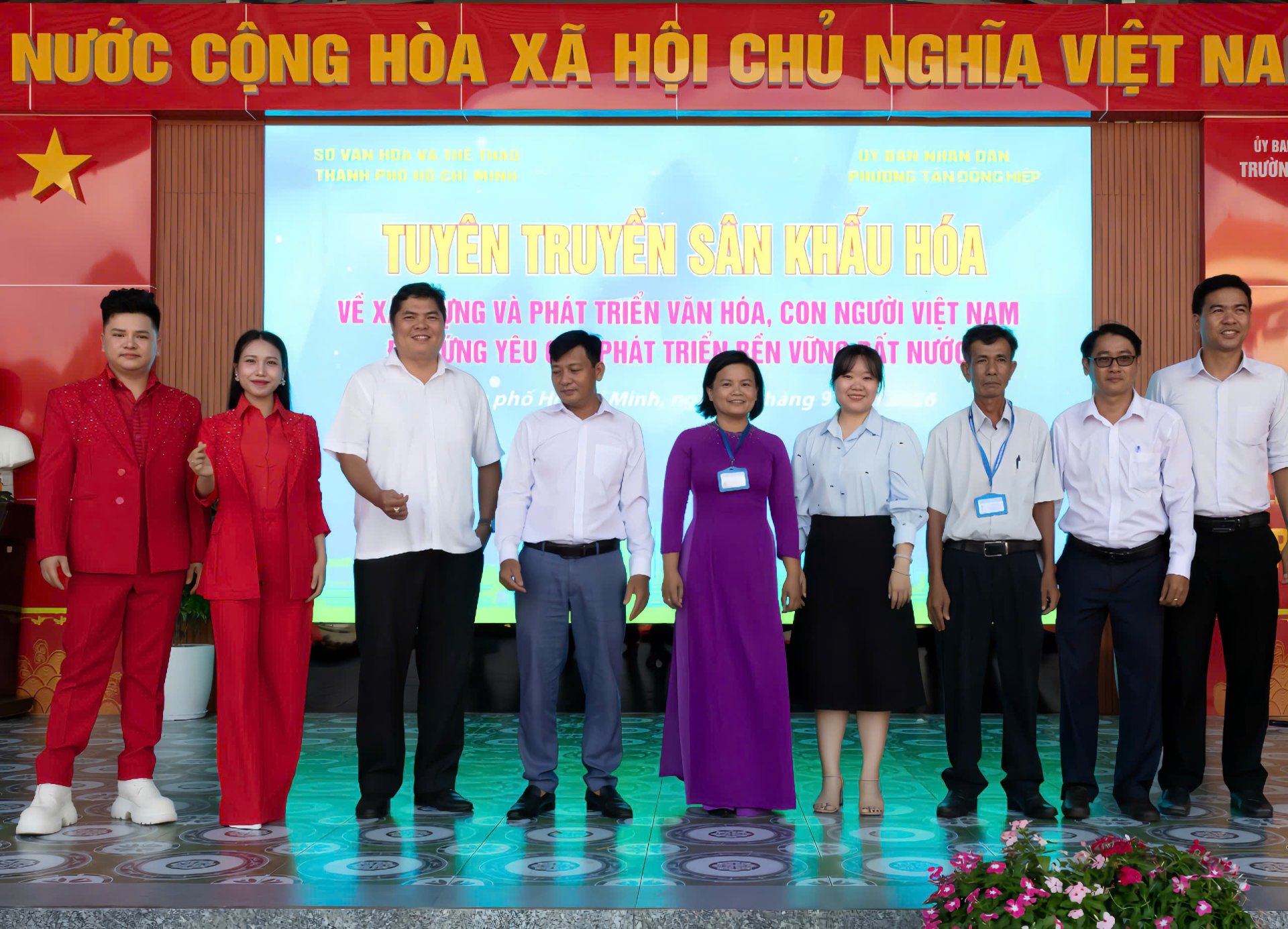 TÂN ĐÔNG HIỆP LAN TỎA GIÁ TRỊ VĂN HÓA, XÂY DỰNG NẾP SỐNG VĂN MINH QUA CHƯƠNG TRÌNH SÂN KHẤU HÓA.