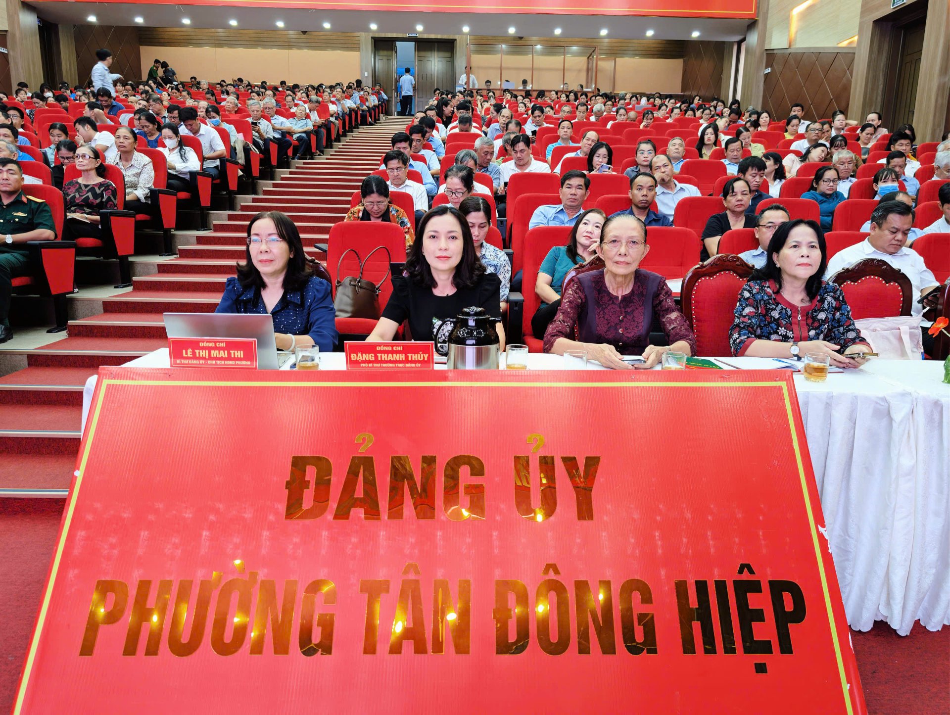 PHƯỜNG TÂN ĐÔNG HIỆP TỔ CHỨC ĐIỂM CẦU TRỰC TUYẾN HỘI NGHỊ TOÀN QUỐC NGHIÊN CỨU, HỌC TẬP, QUÁN TRIỆT VÀ TRIỂN KHAI THỰC HIỆN CÁC NGHỊ QUYẾT, CHỈ THỊ CỦA BỘ CHÍNH TRỊ