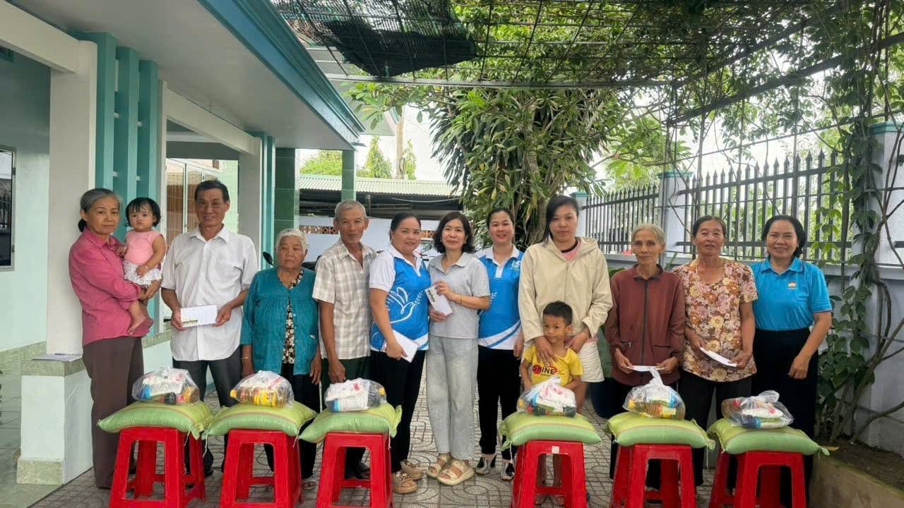 ẤM ÁP TÌNH NGƯỜI – CHIA SẺ YÊU THƯƠNG