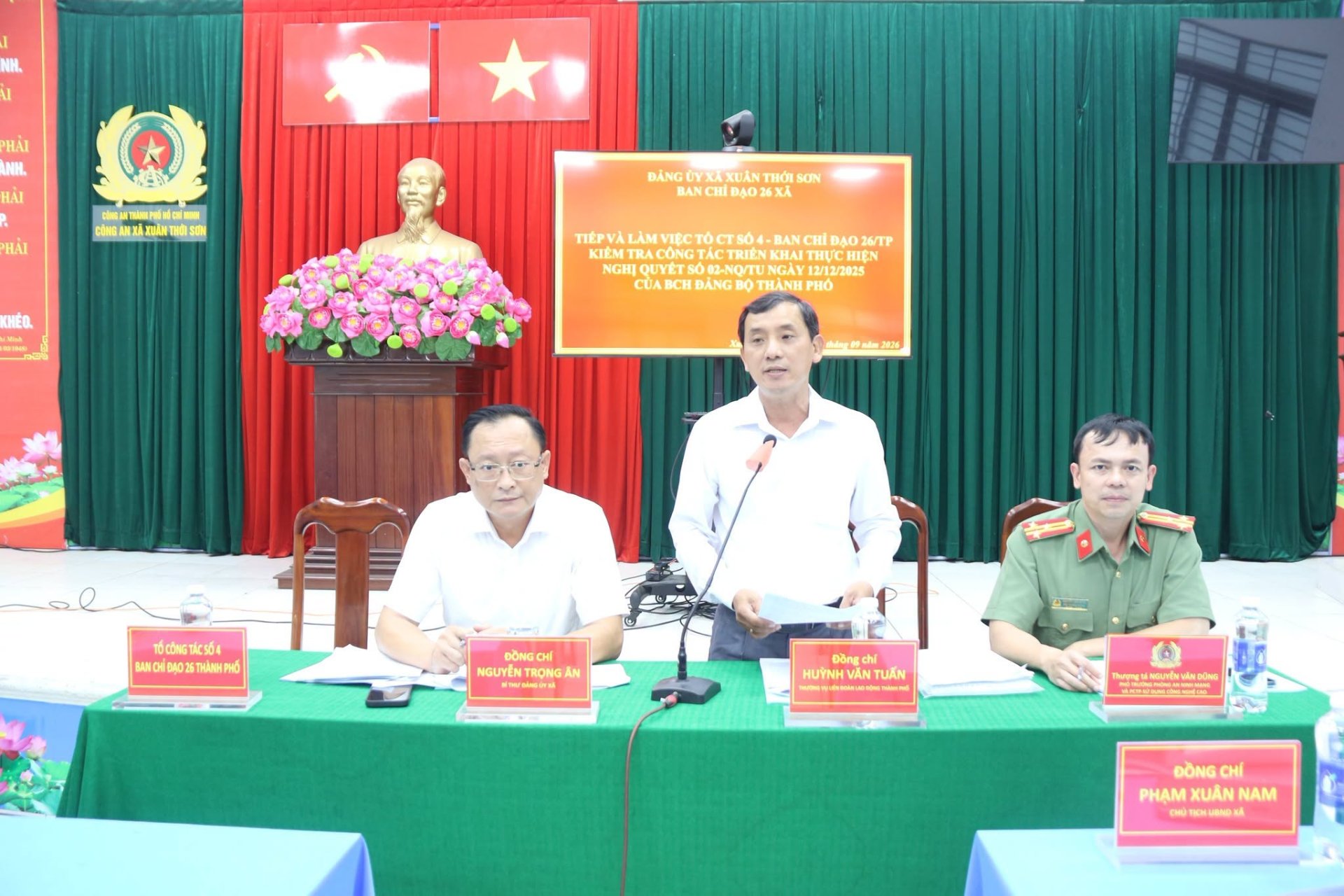 XÃ XUÂN THỚI SƠN TIẾP VÀ LÀM VIỆC VỚI TỔ CÔNG TÁC SỐ 4 -  BAN CHỈ ĐẠO 26 THÀNH PHỐ