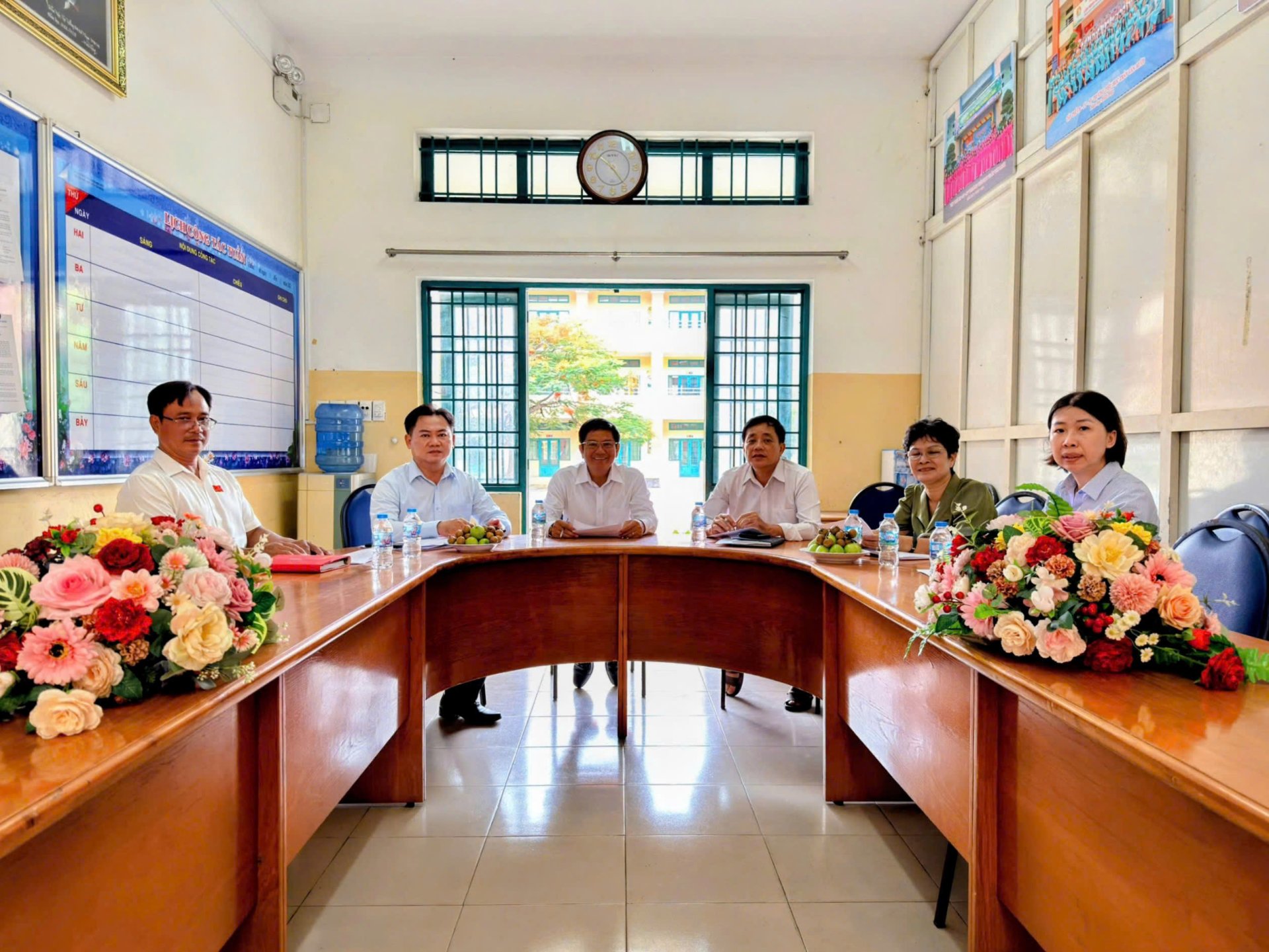 THƯỜNG TRỰC HỘI ĐỒNG NHÂN DÂN XÃ XUÂN THỚI SƠN KHẢO SÁT CÔNG TÁC CHUẨN BỊ NĂM HỌC MỚI 2026 - 2027